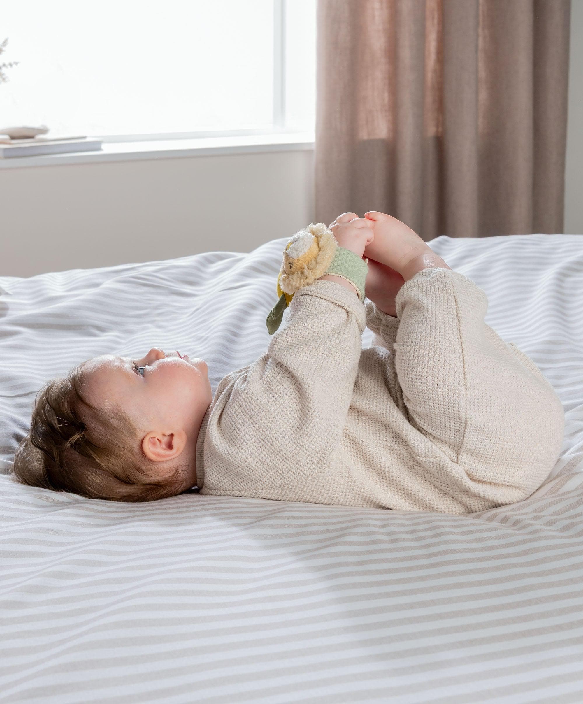 Wrist Rattles - Lion/Lemon  (2 Pack) - Image 5